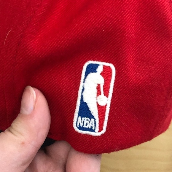 MITCHELL & NESS Chicago Bulls Trucker Hat - NEW - Picture 3 of 16